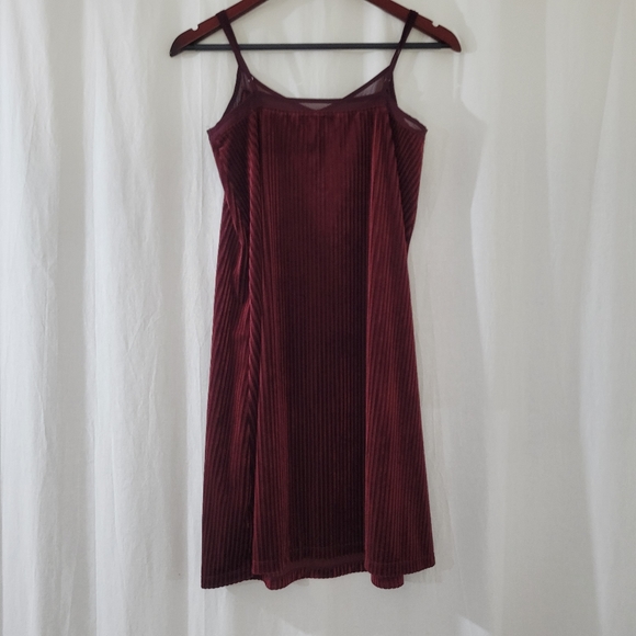 Mudd V-Neck Midi Dress in Velvet Red Stripes Women's Size S - Picture 2 of 3